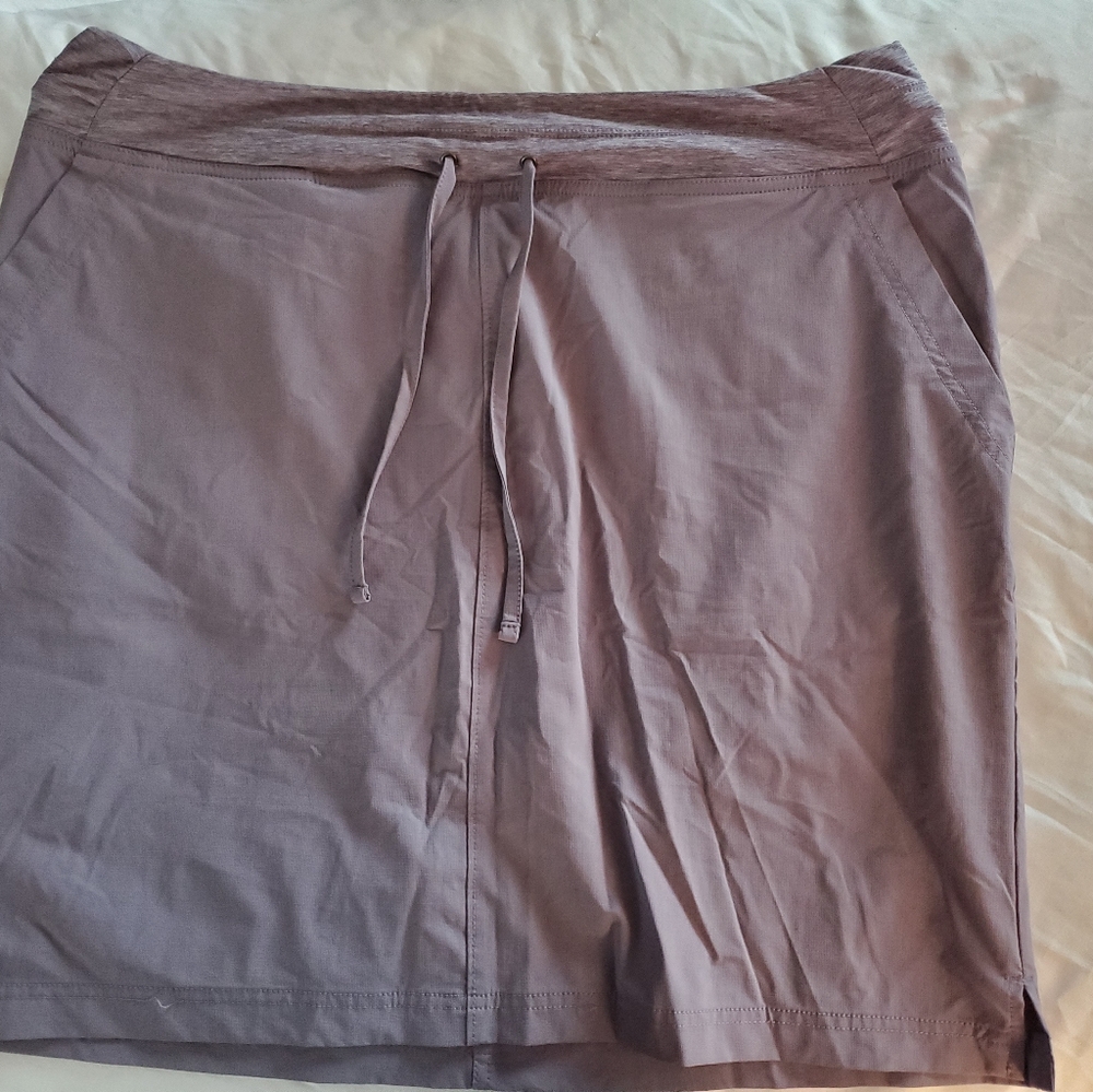 Duluth Trading skort